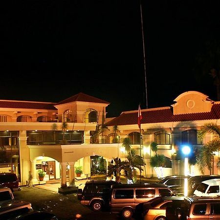 Hotel Del Rio Iloilo City Exteriör bild